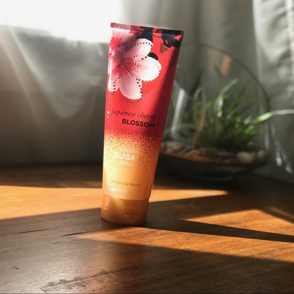 Japanese Cherry Blossom golden sugar scrub